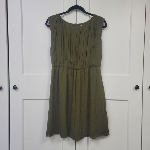Alice + Olivia Josie Green Silk Blouson Dress, Large - Picture 10 of 11